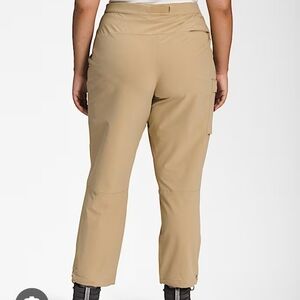 Women's Cloudveil Hiking Beige Pants SZ 6 Cropped